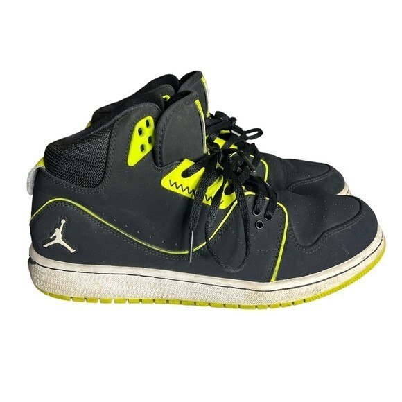 Nike Air Jordan 1 Flight 2 BG 23 Basketball (631784-005) USA 7Y - UK 6 - EUR 40